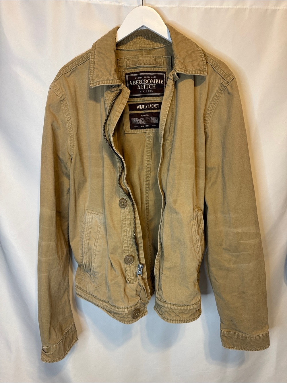 Abercrombie & Fitch rare Men's Tan Canvas Shirt Jacket men’s large.